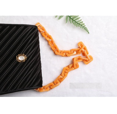 Chain chain acrylic chain